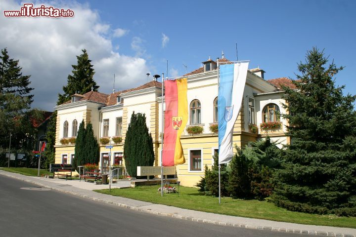 Immagine Bad Sauerbrunn, la città del Burgenland nell'Austria orientale.