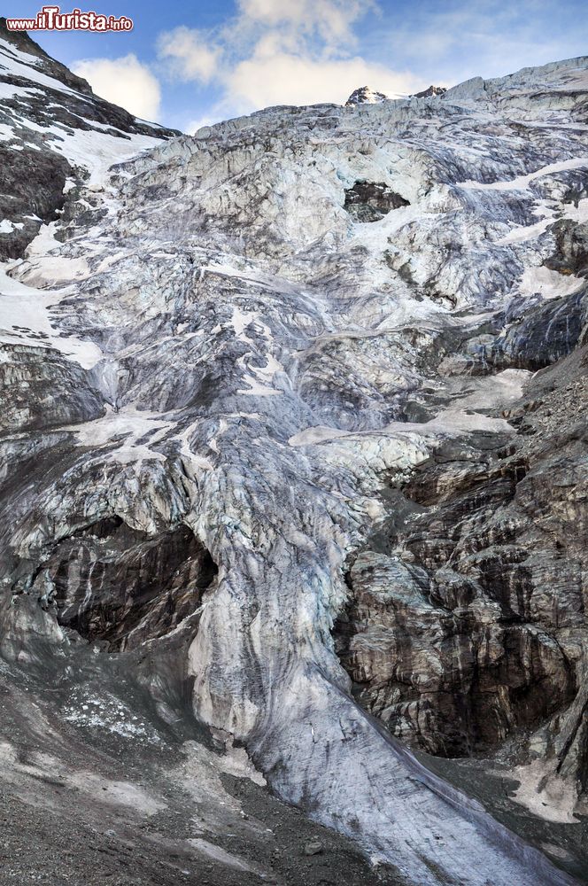 Immagine Il ghiacciaio di Arolla, Svizzera. Situato nel Cantone del Valais, è in realtà composto da due ghiacciai distinti: quello del Mont Collon (noto anche come Basso ghiacciaio d'Arolla) e quello Alto d'Arolla.
