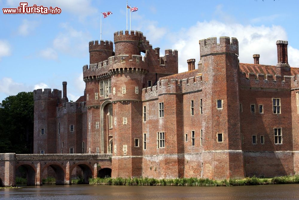 Immagine il Grande Castello di Herstomnceux in Inghilterra