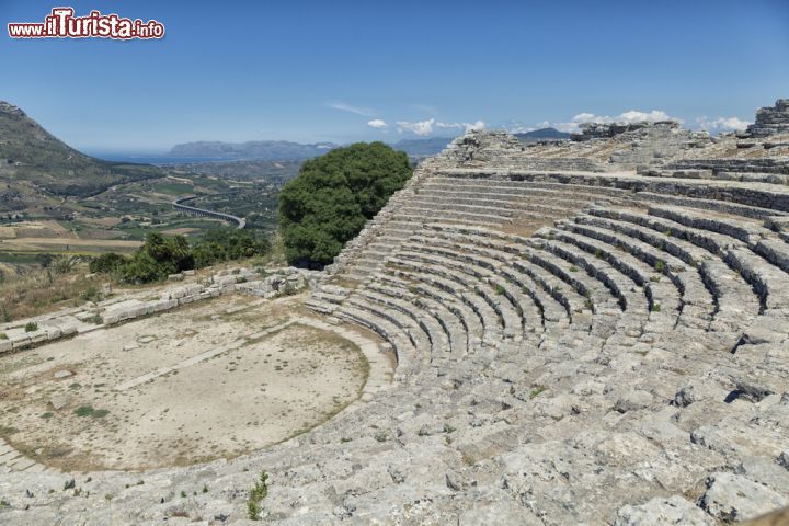 Immagine Il grande teatro di Segesta in Sicilia