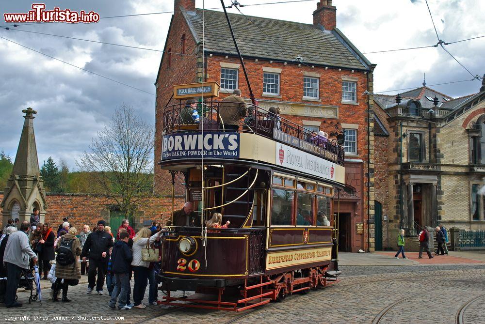 Immagine Il Great North Festival of Transport at Beamish Museum a Newcastle upon Tyne, Inghilterra. Si possono ammirare tram storici provenienti da varie città dell'Inghilterra - © Chris Jenner / Shutterstock.com