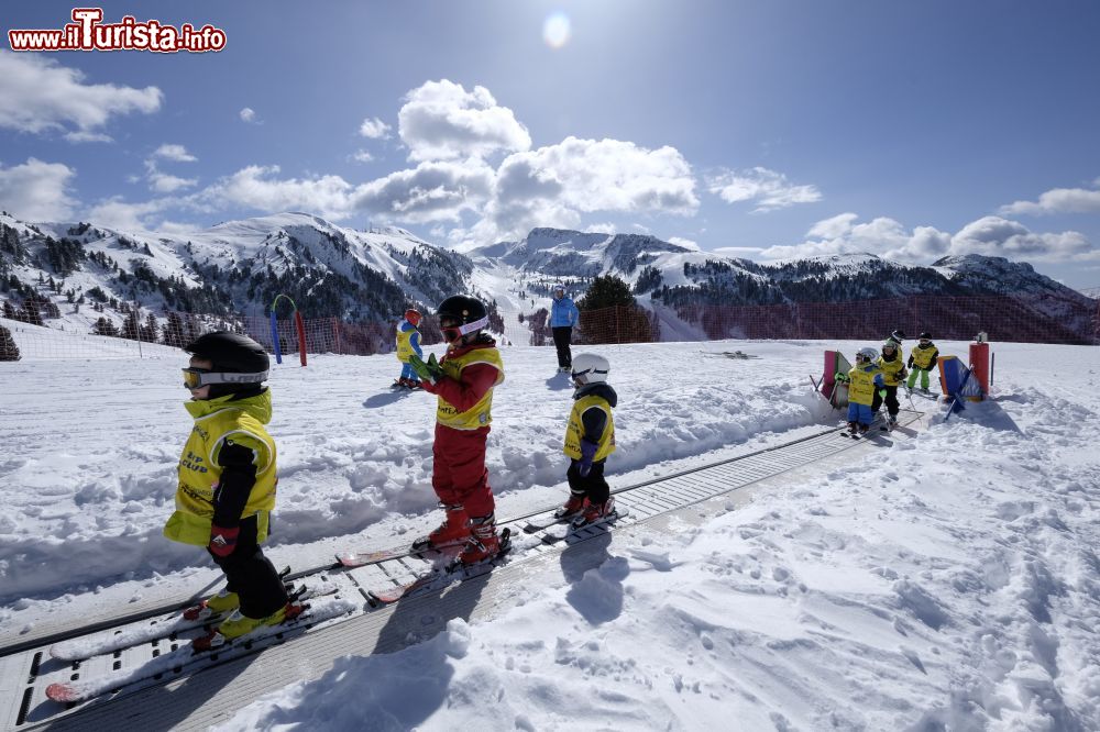 Immagine Il Kindergarten di Pampeago, il paradiso dello sci per bambini - © Archivio Foto Trentino Sviluppo orlerimages.com