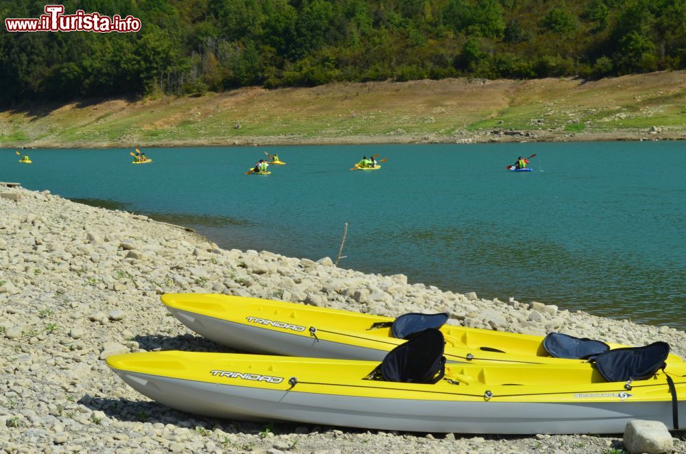 Immagine Il lago artificiale di Prignano Cilento, creato con lo sbarramento del fiume Alento in Campania