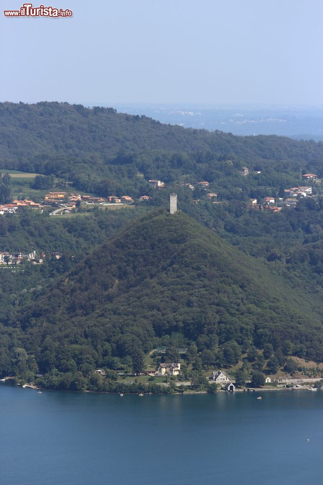 Immagine Il lago d'Orta e la storica Torre di Buccione in Piemonte