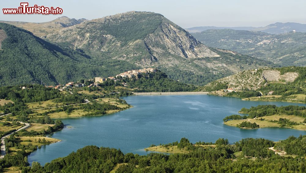 Immagine Il Lago di Castel San Vincenzo in Molise