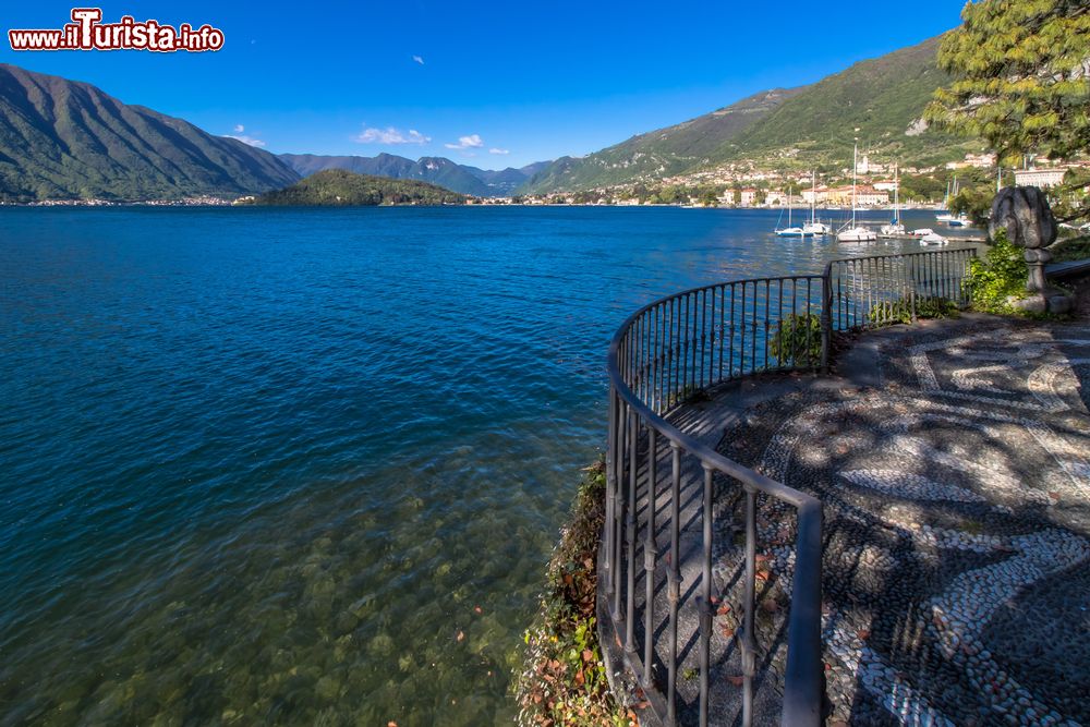 Immagine Il Lago di Como è il lago più profondo e quello con la maggiore estensione perimetrale d'Italia, Si trova in lombardia, tra le province di Como e Lecco. Qui lo vediamo da Griante (CO).