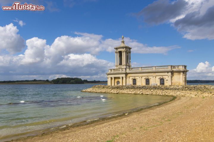 Immagine Il lago di Rutland Water si trova ad est di Leicester in Inghilterra - © brett_land / Shutterstock.com