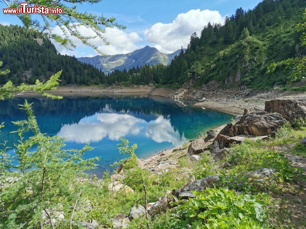 Immagine Il lago di Tremorgio in Svizzera, siamo nel Canton Ticino