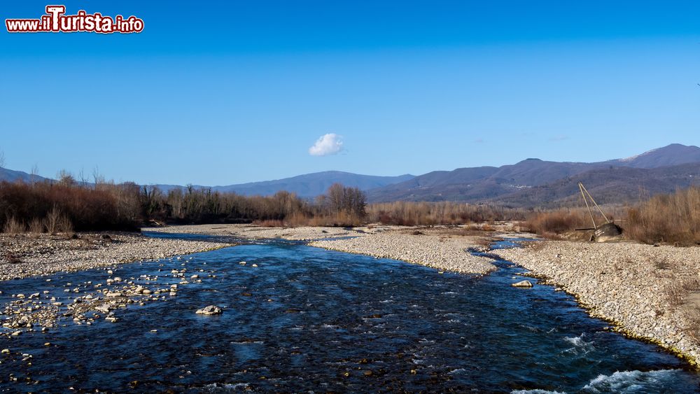 Immagine Il letto del Fiume Magra non lontano da Filattiera in Lunigiana, Toscana nord-occidentale