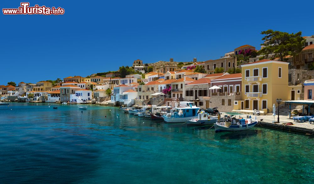 Immagine Il litorale dell'isola di Chalki, nei pressi di Rodi, arcipelago del Dodecaneso (Grecia).