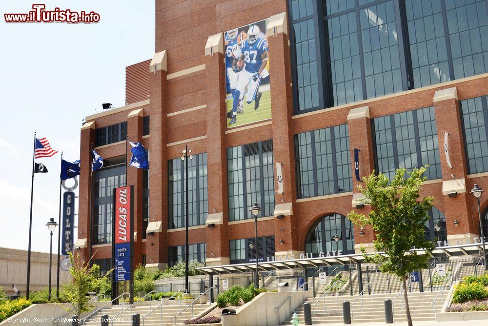 Immagine Il Lucas Oil Stadium a Indianapolis, Indiana (USA). Soprannominato The Luke, è stato inaugurato nell'agosto 2008. Si presenta con manto in erba sintetica e tetto retrattile - © Susan Montgomery / Shutterstock.com