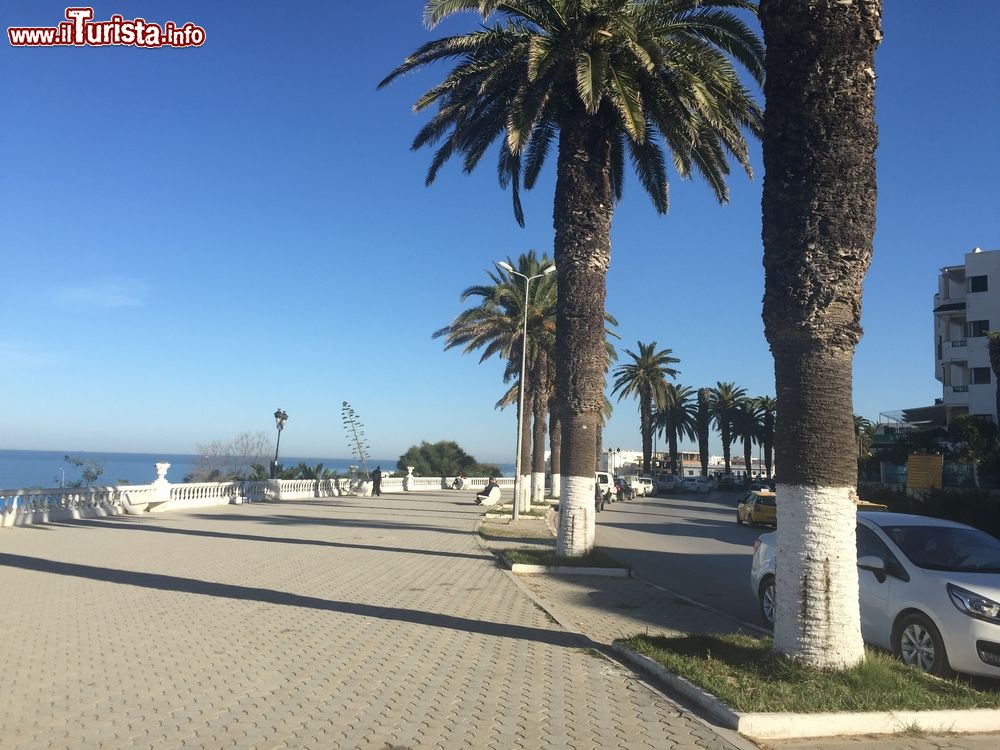 Immagine Il lungomare di La marsa, resort turistico alle porte di Tunisi, sul Mediterraneo