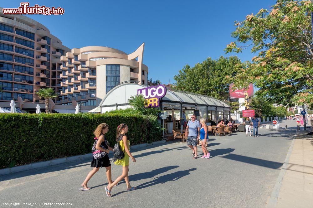 Immagine Il lungomare di Sunny Beach a Burgas, una dele spiagge della Bulgaria - © Petia_is / Shutterstock.com