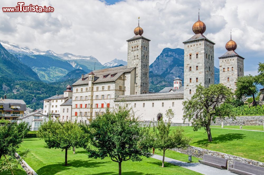 Immagine Il maestoso palazzo di Stockalper a Briga, Svizzera: la sua costruzione risale fra gli anni 1651 e 1671.