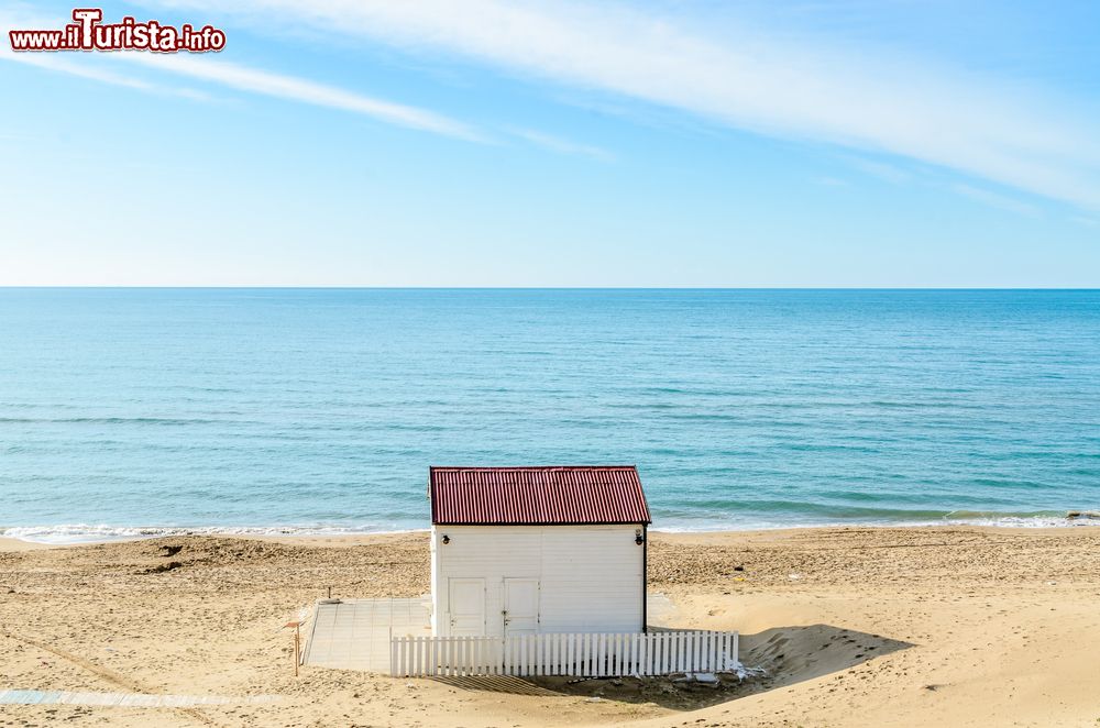 Immagine Il mare del Canale di Sicilia e la spiaggia di Gela