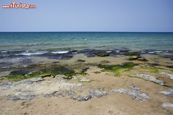 Immagine Il mare di Donnalucata, Sicilia sud orientale- © Angelo Giampiccolo / Shutterstock.com