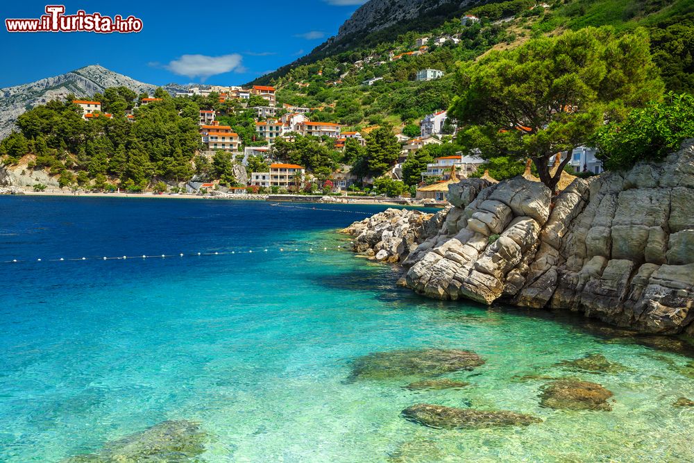 Immagine Il mare limpido di Brela in Croazia: siamo a sud-est di Spalato sulla Riviera di Makarska