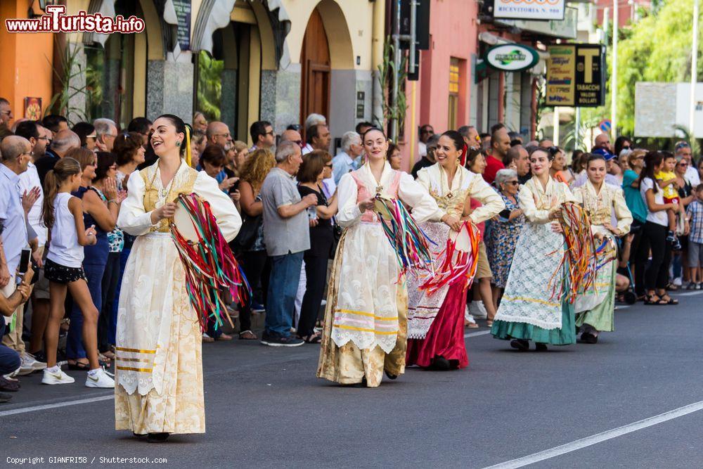 Immagine Il matrimonio Selargino, evento folkloristico di fine estate a Selargius in Sardegna - © GIANFRI58 / Shutterstock.com