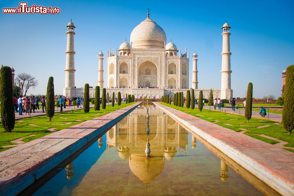 Immagine Il Mausoleo del Taj Mahal uno dei simboli dell'India, una delle sette meraviglie del mondo