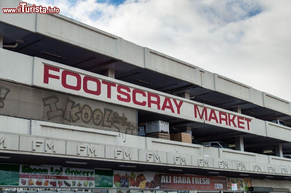 Immagine Il mercato Footscray nell'omonimo sobborgo di Melbourne, stato di Victoria (Australia). Si tratta di un'area mercatale con 33 bancarelle di cibo e 50 di prodotti generici - © Nils Versemann / Shutterstock.com