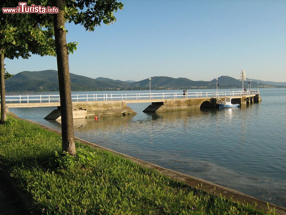 Immagine Il molo di San Feliciano sul Lago Trasimeno in Umbria
