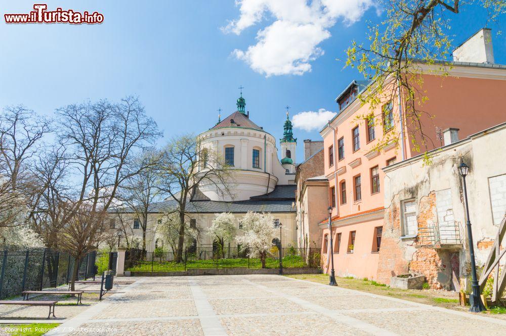Immagine Il monastero dell'ordine domenicano nella vecchia città di Lublino, Polonia. E' fra gli esempi più belli di arte sacra di tutta la Polonia - © Robson90 / Shutterstock.com