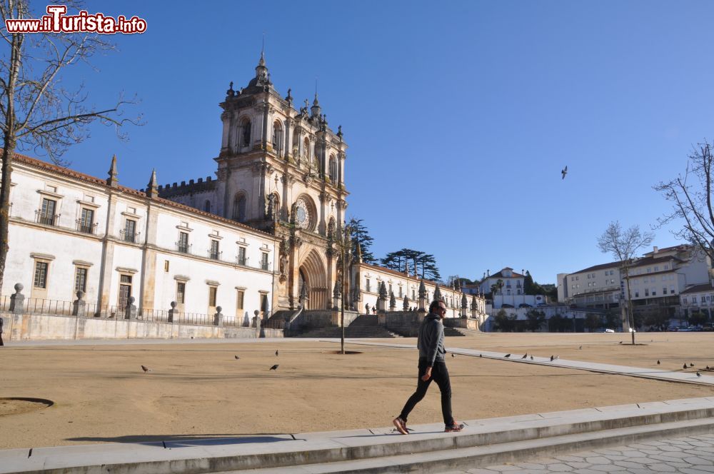 Immagine Il Monastero di Alcobaça in Portogallo, fotografato in una fresca giornata invernale