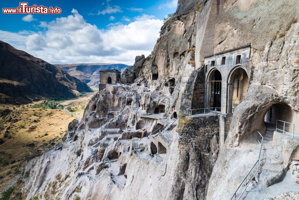 Immagine Il monastero e città rupestre di Vardzia Patrimonio UNESCO in Georgia