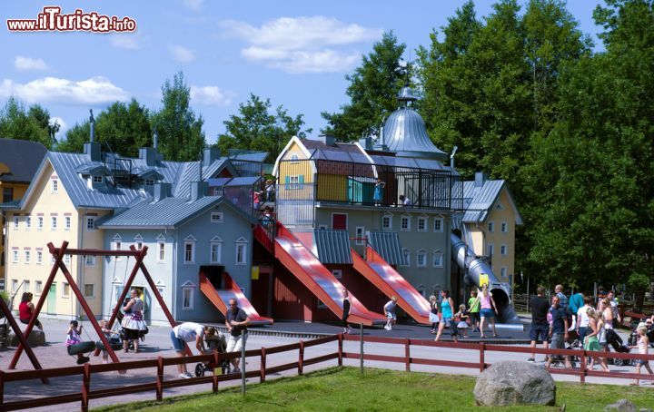 Immagine Alcune strutture nel parco divertimenti "Astrid Lindgren's World", nella città svedese di Vimmerby. Il parco è aperto sempre durante i mesi estivi e per qualche giornata anche in primavera ed autunno - foto © Paolo Bona / Shutterstock.com