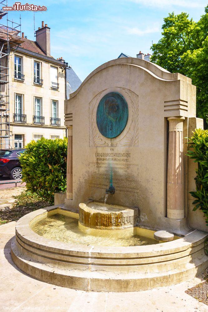 Immagine Il monumento a Henry Bazin nei pressi della chiesa di San Michele a Digione, Francia - © icestylecg / Shutterstock.com