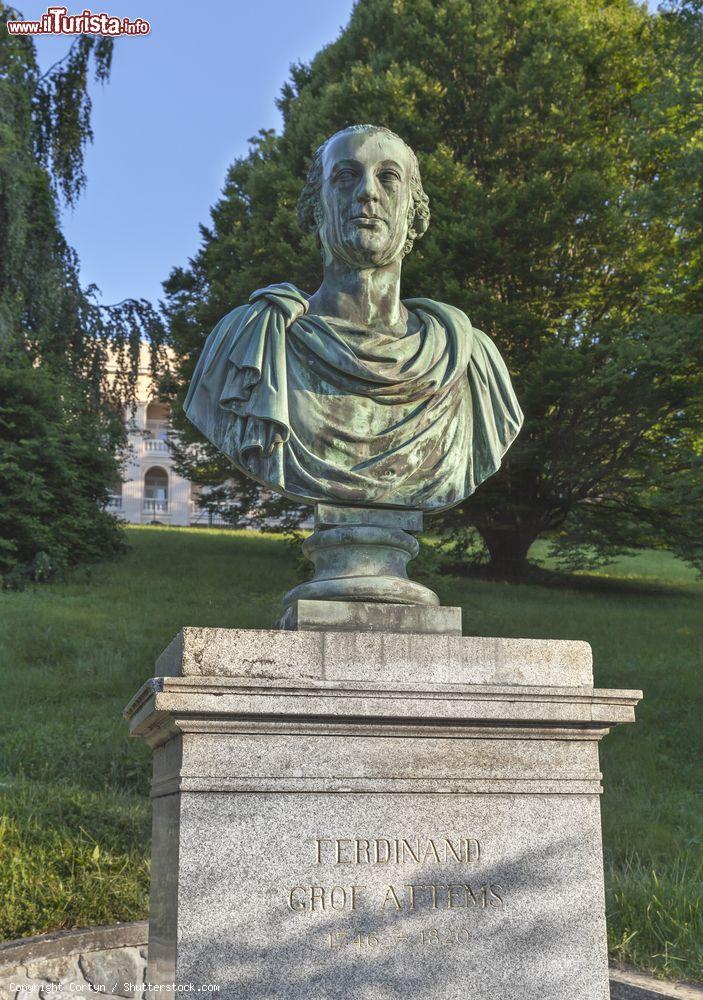 Immagine Il monumento al conte Ferdinando Attems nel parco delle Terme di Rogaska Slatina in Slovenia - © Cortyn / Shutterstock.com