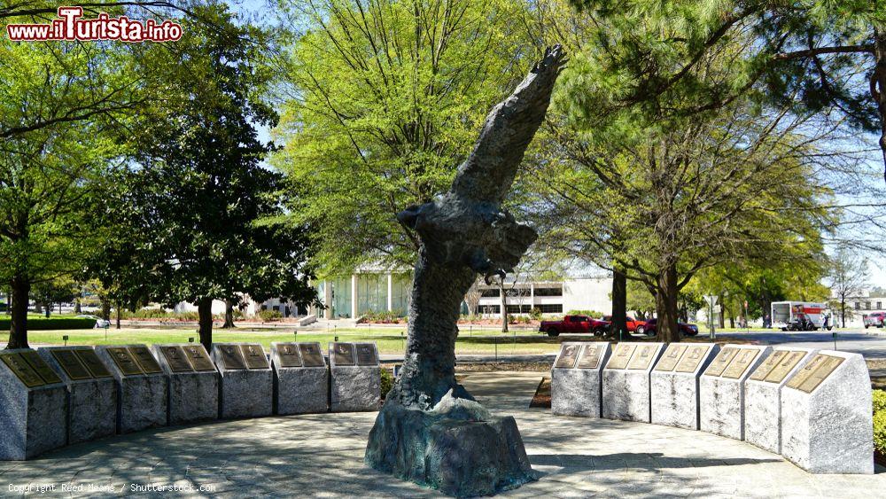 Immagine Il Monumento alla Medaglia d'Onore al Campidoglio di Little Rock, Arkansas (USA) - © Reed Means / Shutterstock.com