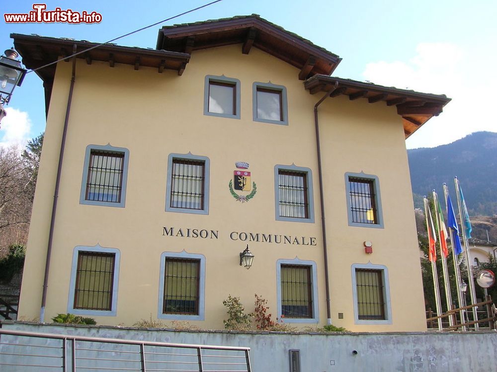 Immagine Il Municipio di Jovençan in Valle d'Aosta - © Patafisik - CC BY-SA 3.0, Wikipedia