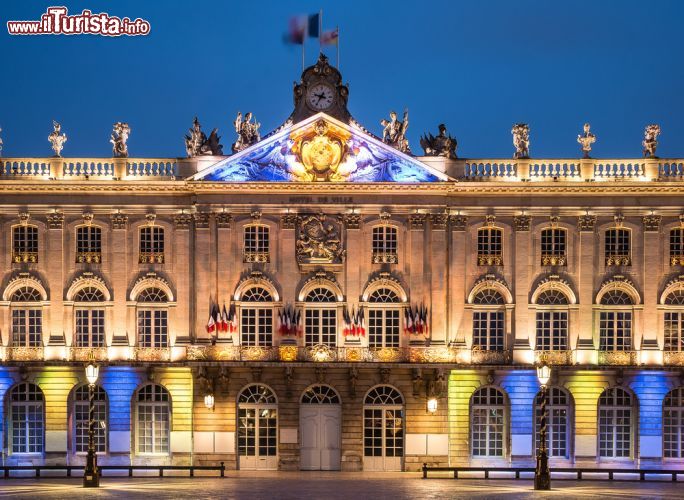 Immagine Il municipio di Nancy in piazza Stanislao, uno dei Patrimoni dell'Umanità UNESCO in Francia - © HUANG Zheng / Shutterstock.com