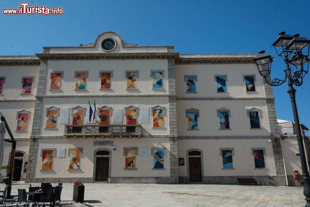 Immagine Il Municipio di Tempio Pausania in Gallura, nord della Sardegna - © Massimo Campanari / Shutterstock.com