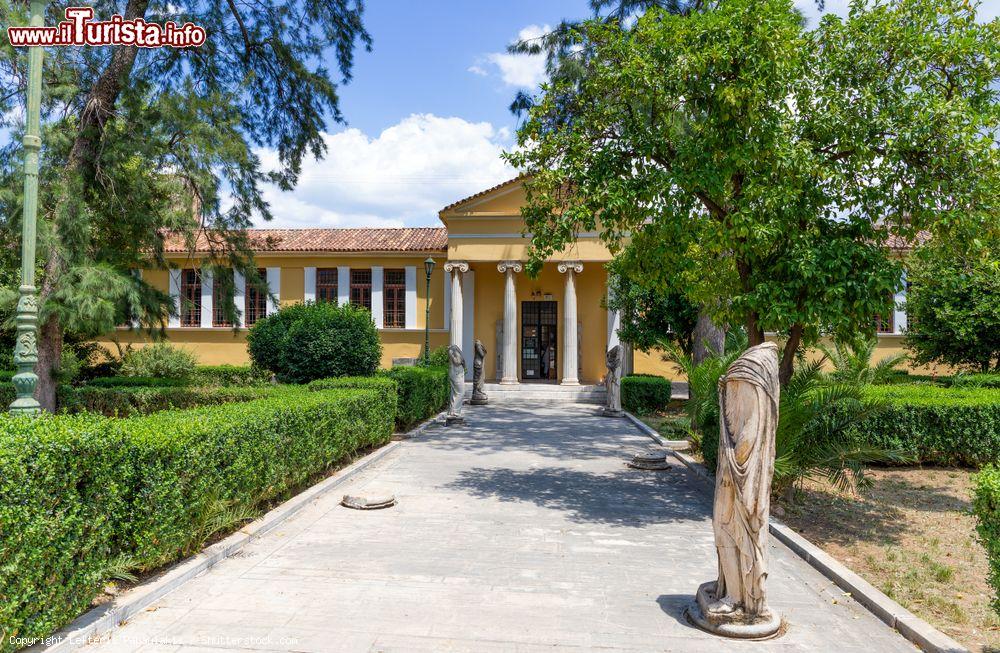 Immagine Il Museo Archeologico di Sparta, Grecia: l'edificio neoclassico venne costruito fra il 1874 e il 1876 nel centro della città - © Lefteris Papaulakis / Shutterstock.com