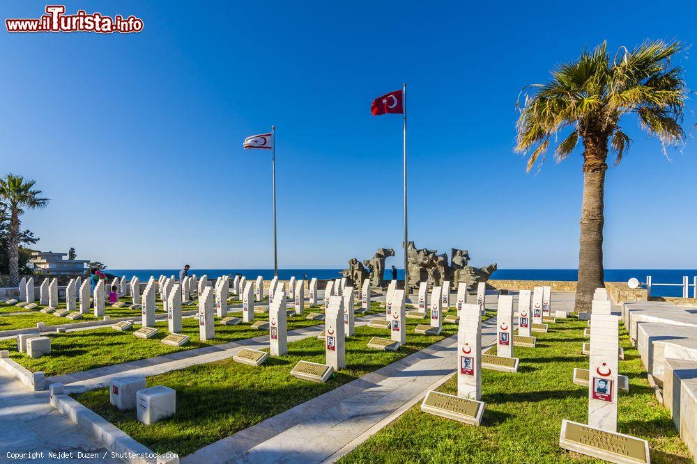 Immagine Il museo della Pace e della Libertà a Kyrenia, Cipro. Fu realizzato in onore dei soldati che persero la vita durante le operazioni di mantenimento della pace nel 1974 - © Nejdet Duzen / Shutterstock.com