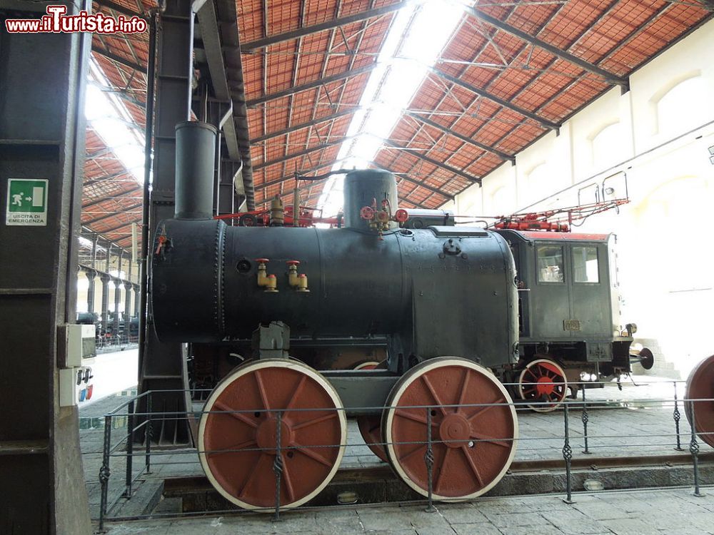 Immagine Il Museo Nazionale Ferroviario a Pietrarsa, vicino a San Giorgio a Cremano, Campania - © B.Zsolt - Opera propria, CC BY-SA 3.0, Wikipedia
