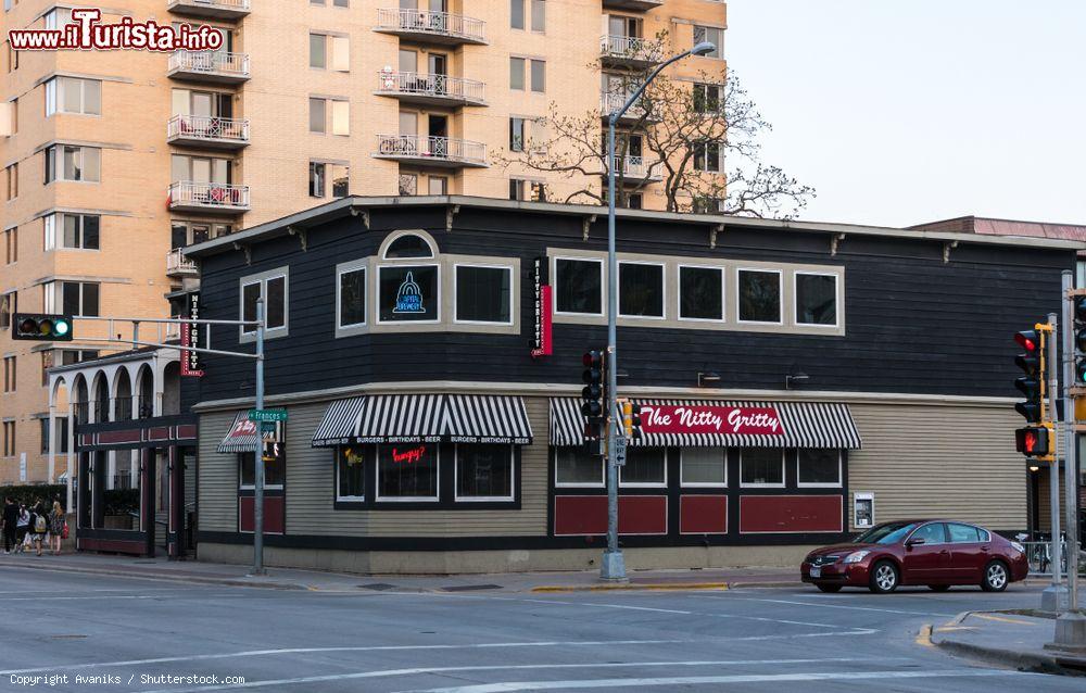 Immagine Il Nitty Gritty bar and grill di Madison, USA: questo locale è conosciuto soprattutto per il suo premiato Gritty Burger - © Avaniks / Shutterstock.com