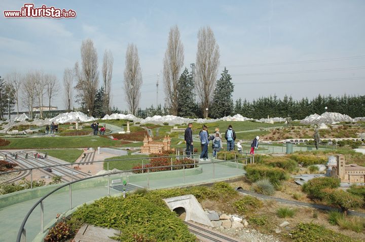 Immagine Il nord Italia e la catena delle Api nel Parco Minitalia Leolandia