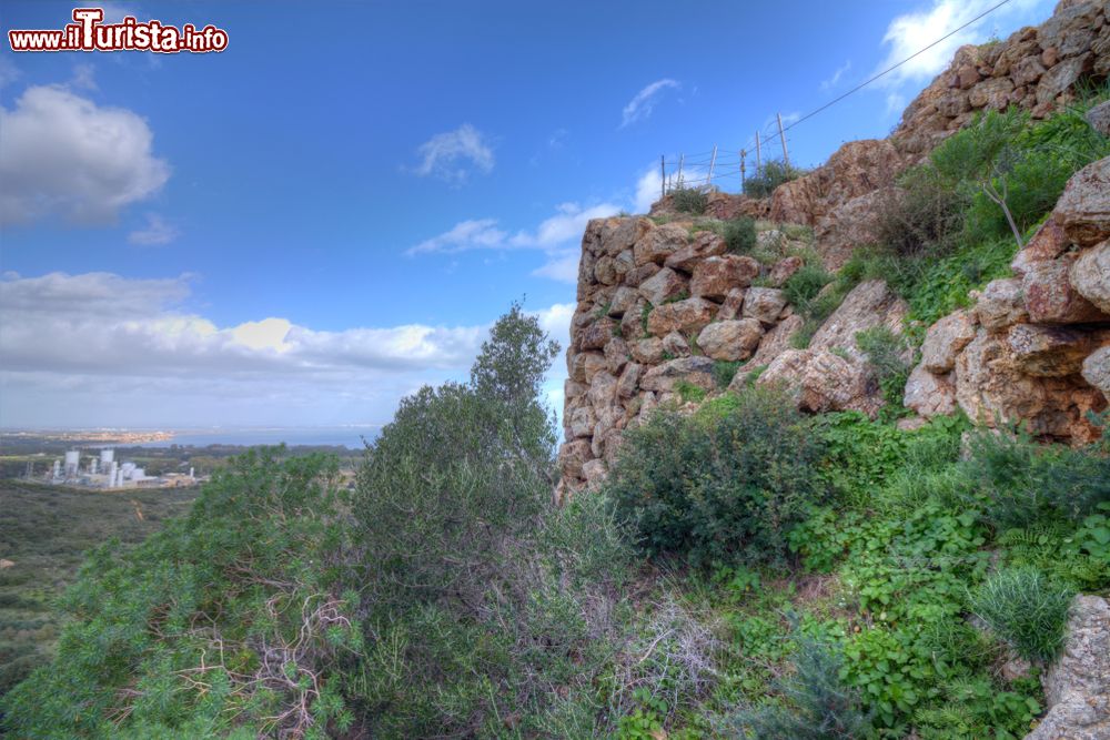 Immagine Il Nuraghe Anrigori nei dintorni di Sarroch in Sardegna