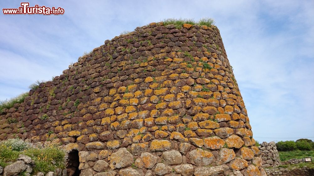 Immagine Il Nuraghe Losa di Abbasanta in Sardegna