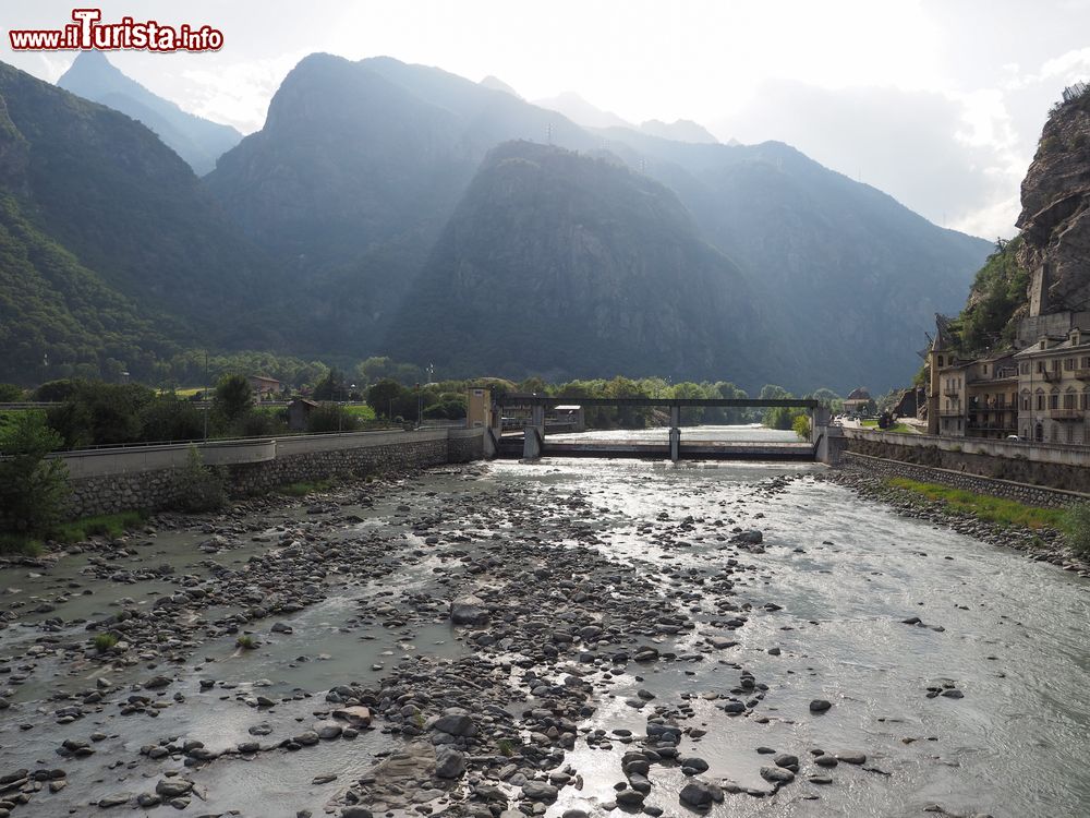 Immagine il paesaggio della Dora Baltea nei pressi di Donnas, vicino a Bard