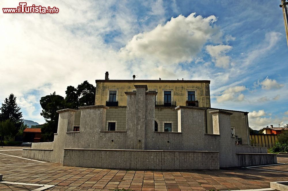 Immagine Il Palazzo Corbo a Filiano in Basilicata - © Giacomo Silvano, CC BY-SA 4.0, Wikipedia