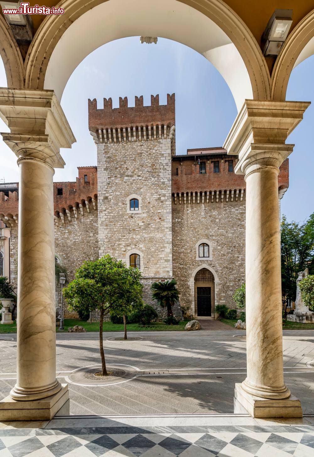 Immagine Il Palazzo Cybo Malaspina o Palazzo Ducale di Carrara in Toscana