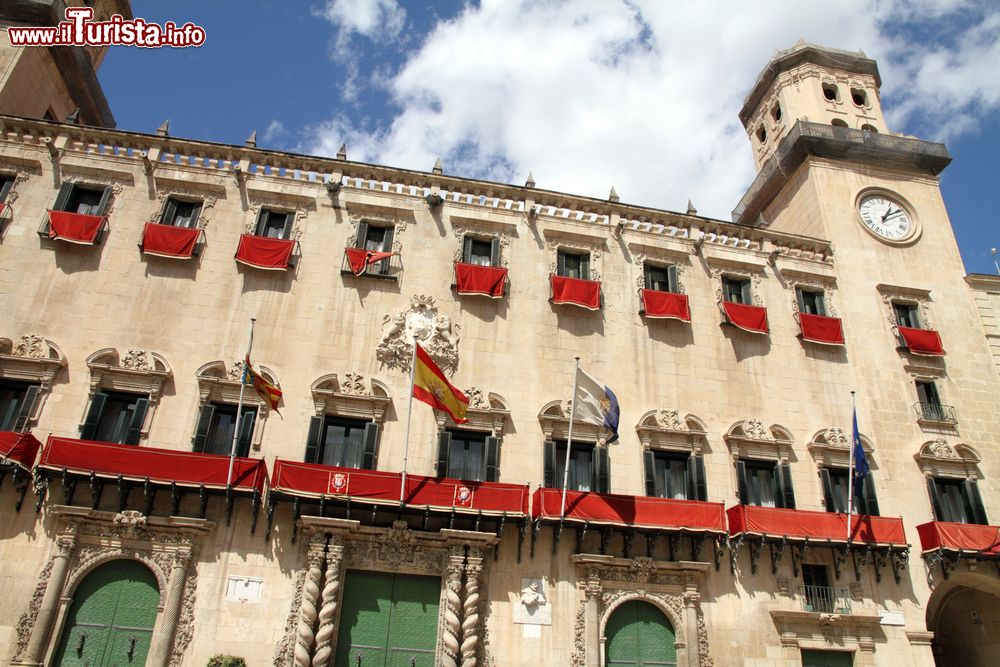Immagine Il Palazzo del Municipio di Alicante, Spagna.