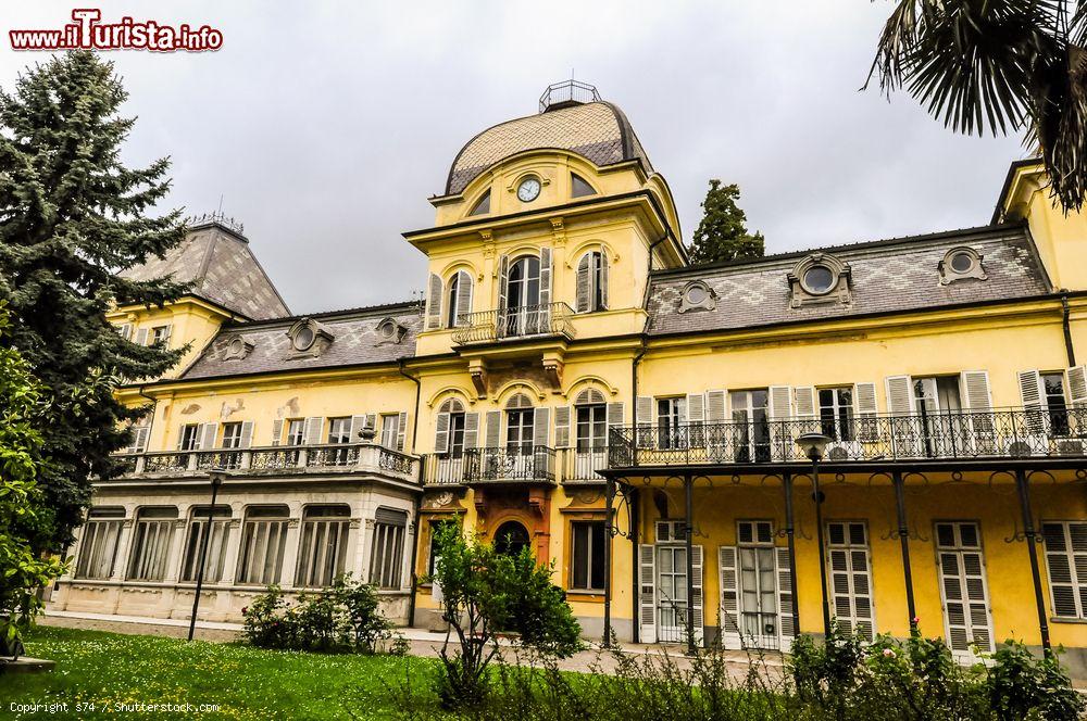 Immagine Il Palazzo di Villa Leumann a Pianezza in Piemonte. Fu disegnato da Fenoglio - © s74 / Shutterstock.com