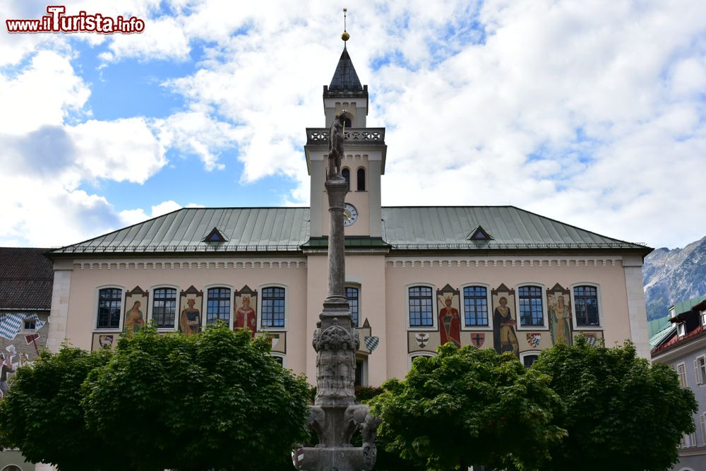 Immagine Il Palazzo Municipale di Bad Reichnhall nel land Berchtesgadener nei pressi di Berchtesgaden, Germania.