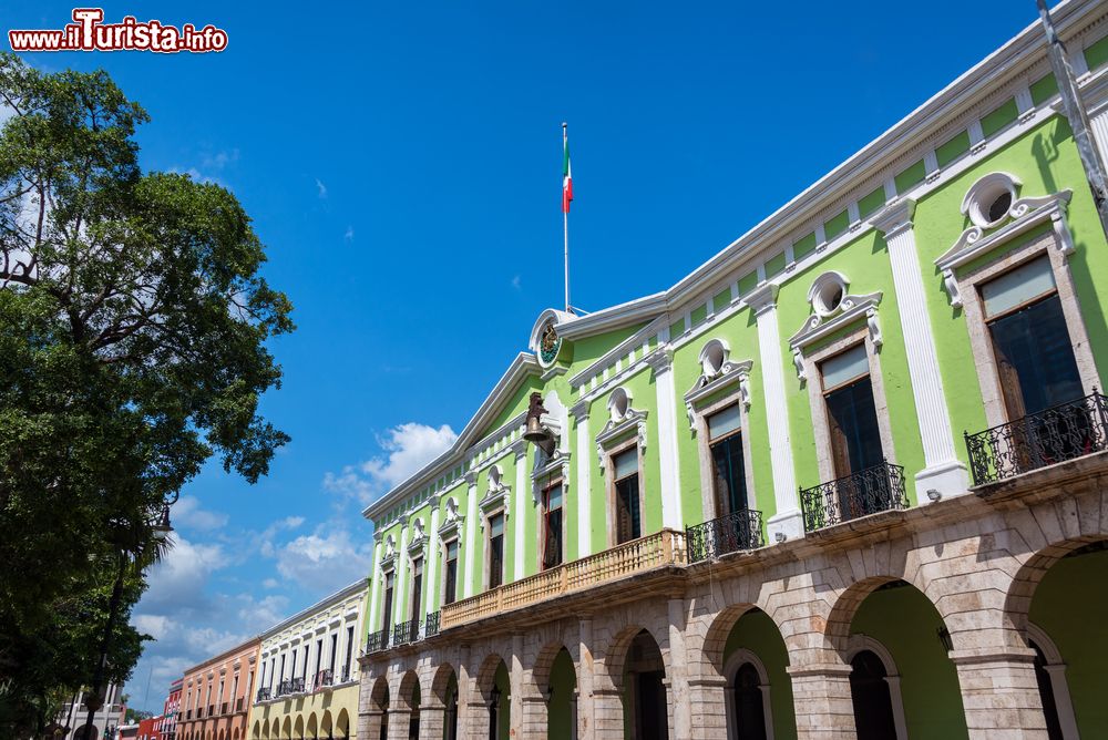 Immagine Il palazzo verde del governo nella piazza principale di Merida, Messico.