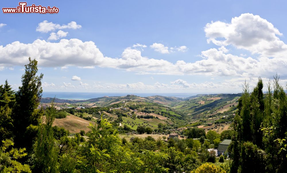 Immagine Il panorama che si ammira dalla cittadina di Atri in Abruzzo